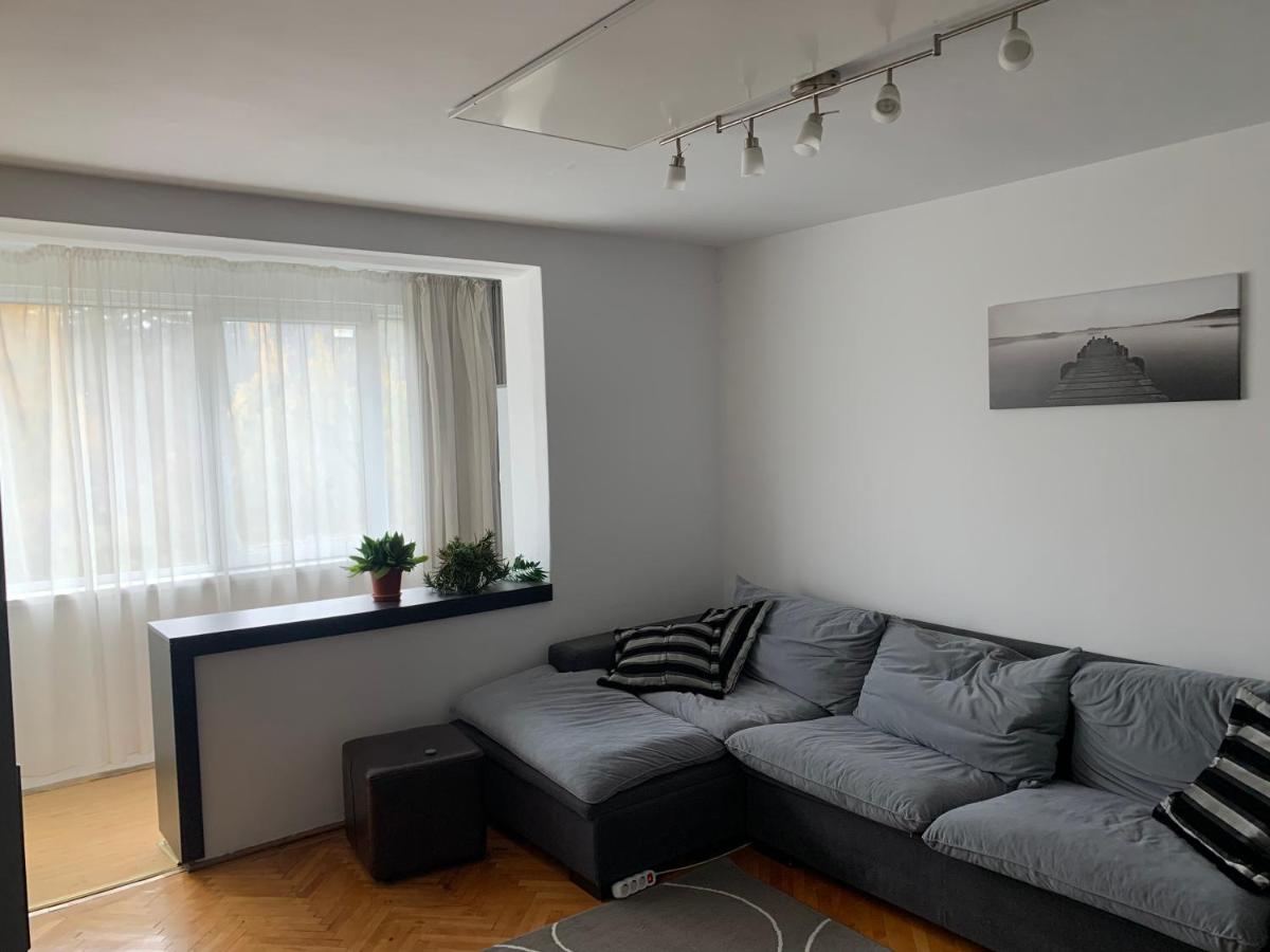 Sara House - Housity