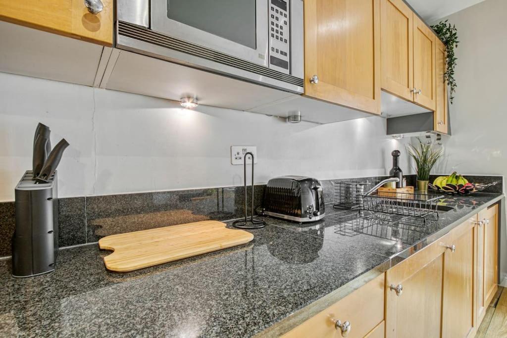 2-Bed 2-Bathroom Mayfair - Maddox St - Housity