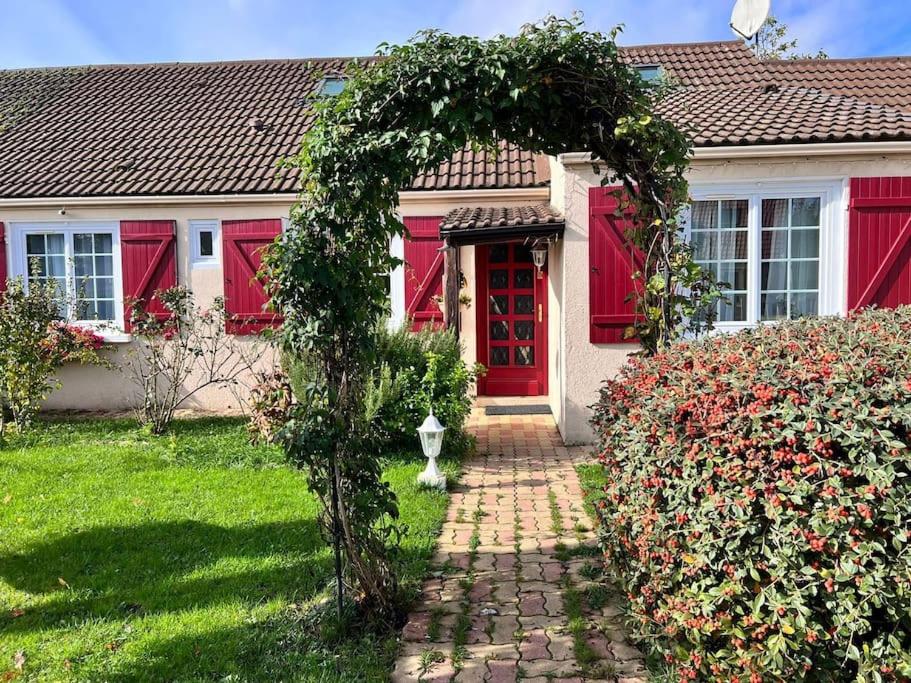 VILLA PRES DE DISNEYLAND AVEC JACUZZI - Housity