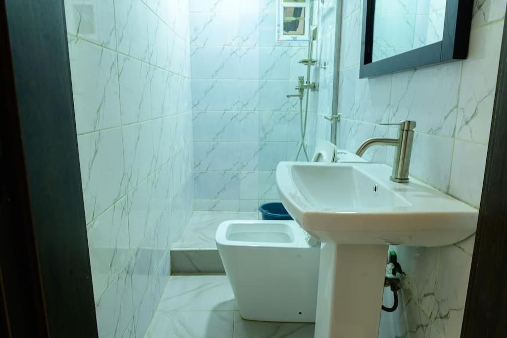 Cc & Cg Homes Cozy 2 Beds Apart-24Hrs Power WIFI Security - Housity