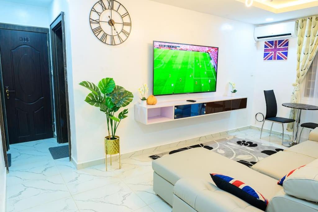 Cc & Cg Homes Cozy 2 Beds Apart-24Hrs Power WIFI Security - Housity