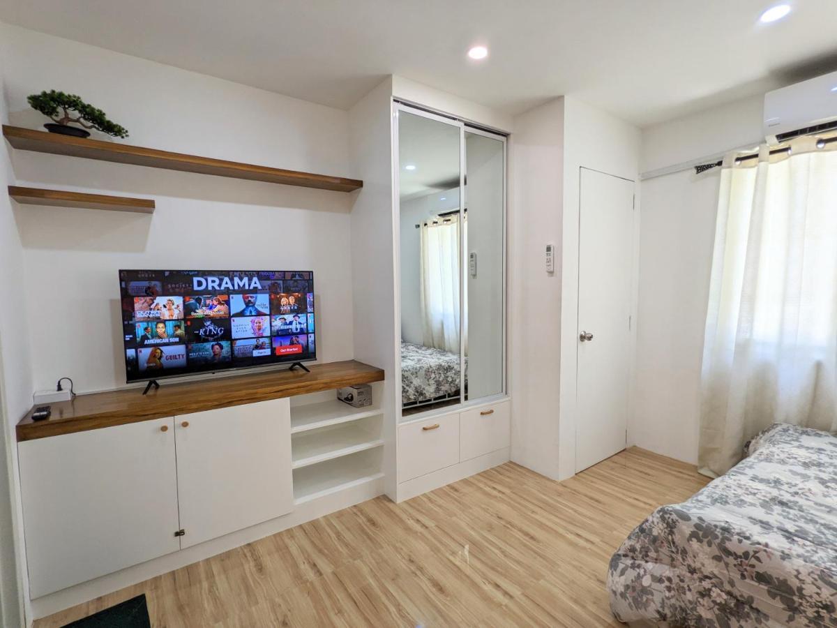 Close to Polymedic Medical Plaza with FREE Wi-fi & Netflix - Housity