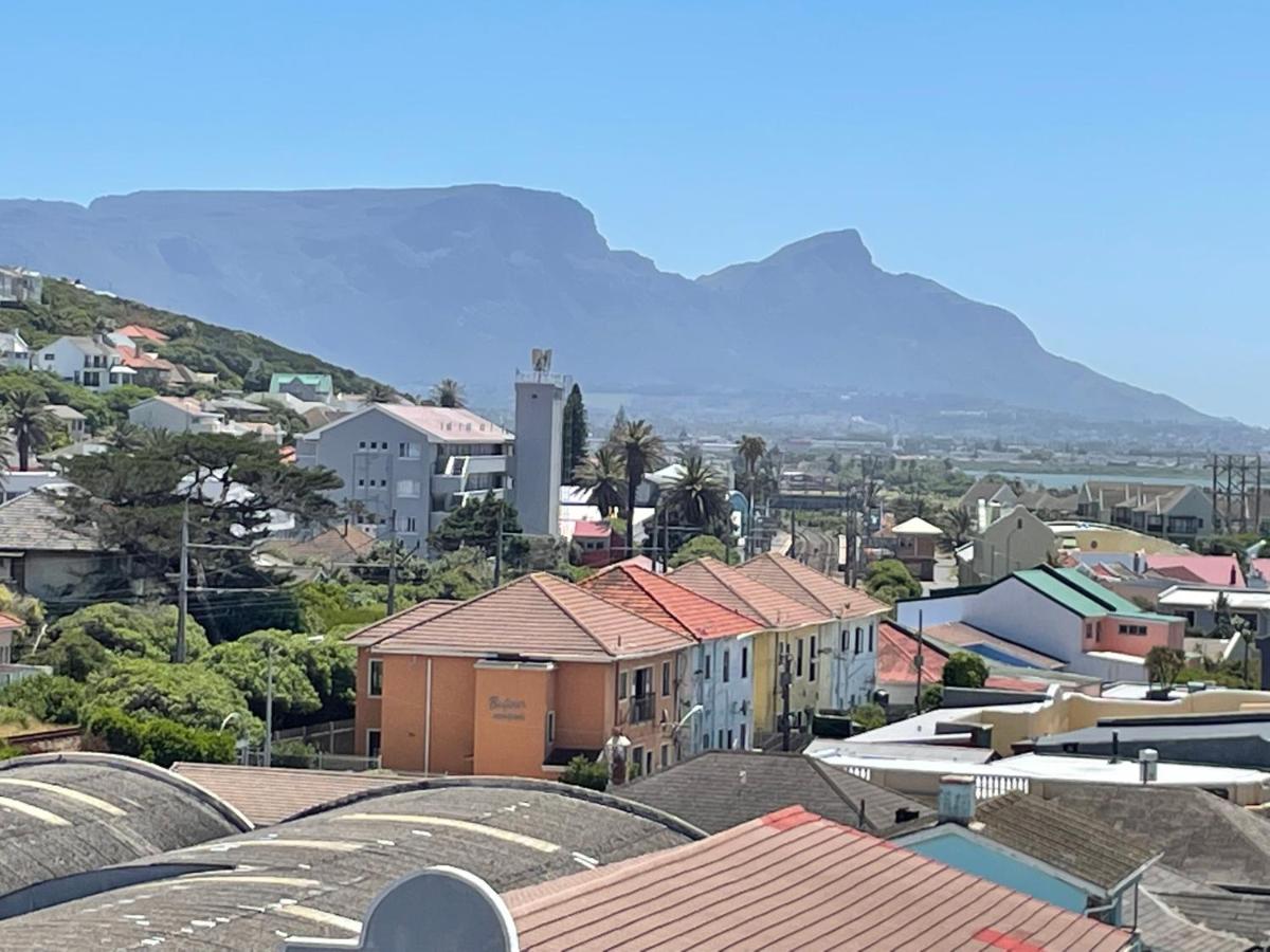Muizenberg-Melrose Village - Housity