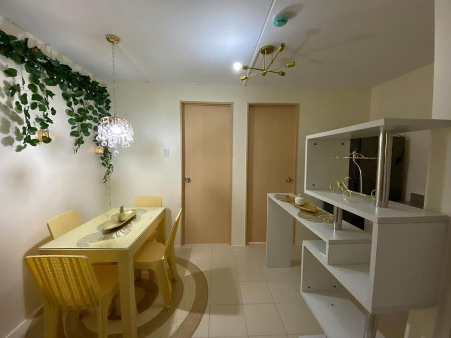 2 Bedroom Condo in Ortigas - For Staycation - Housity