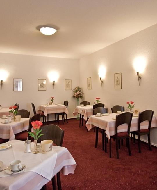 Hotel Bären - Housity