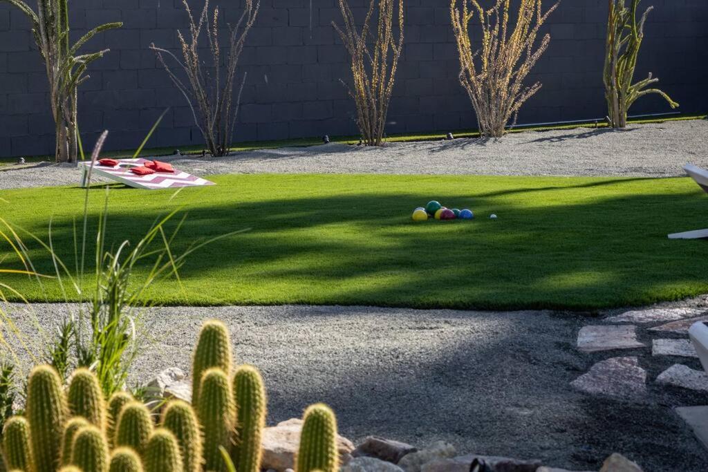 The Desert Xscape Pool & Views - Housity