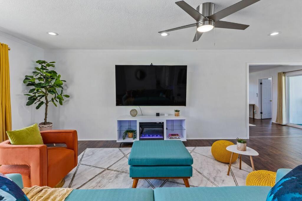 The Desert Xscape Pool & Views - Housity