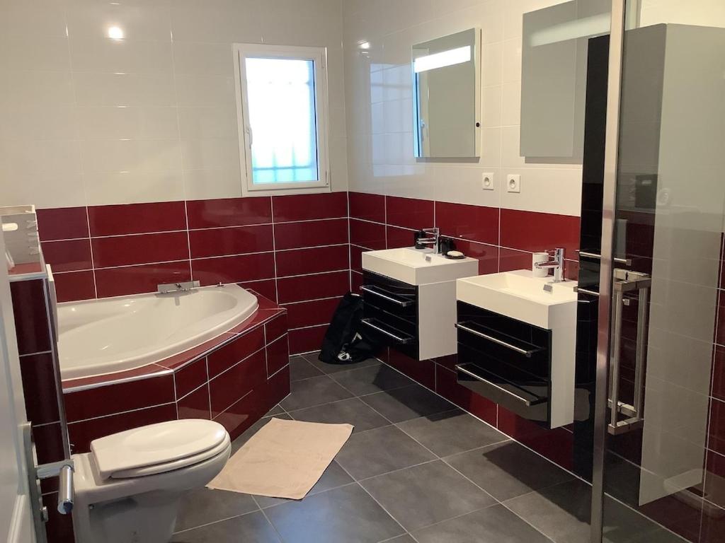 Villa Shanti avec Piscine au Calme Proche de Toulouse - Housity