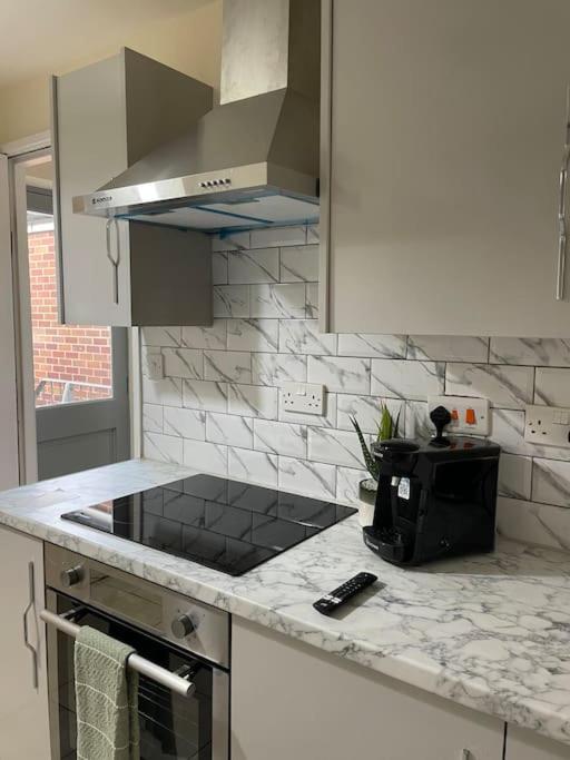 Modern 1 bed Apartment In The City Centre Of Derby - Housity