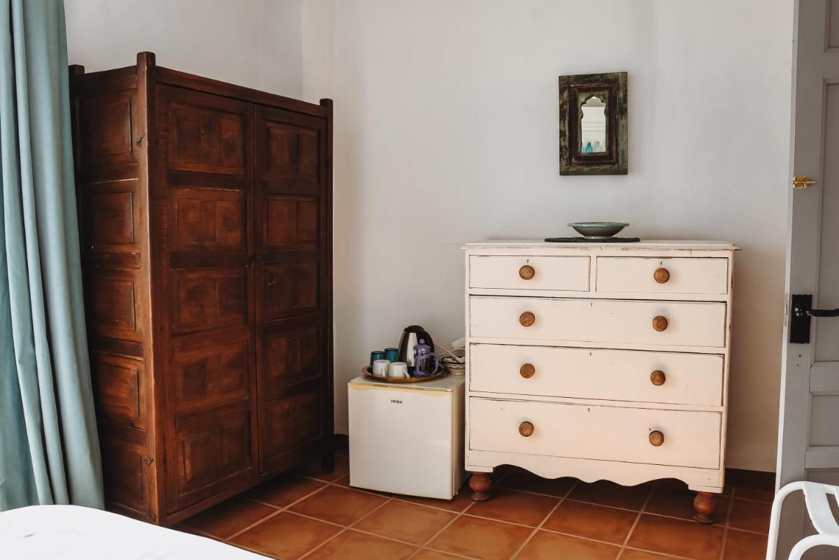 Lake room Iznajar - Housity