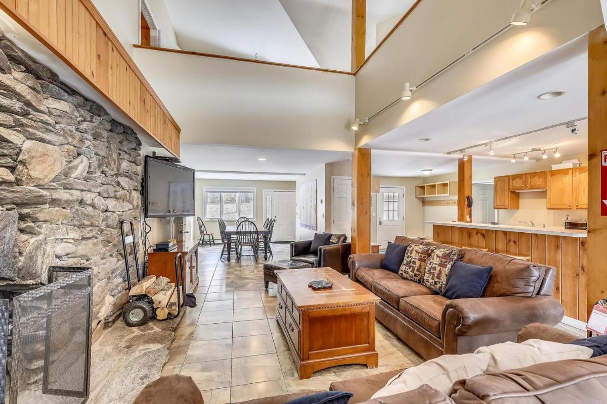 Top Star Retreat - Housity