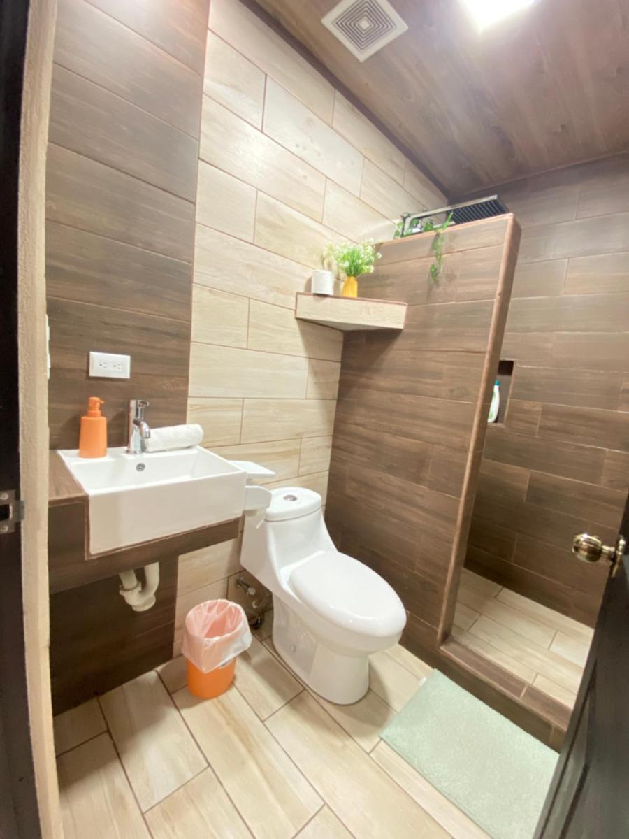 Adventure-Apartment #1-AC-5 min from airport-Alajuela - Housity