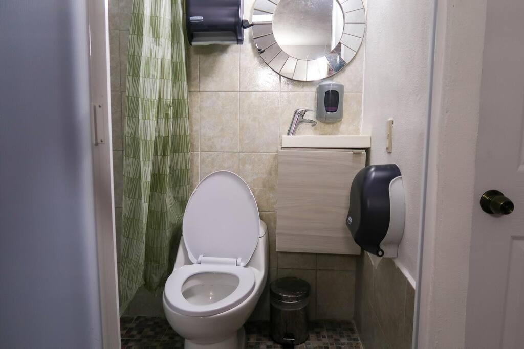 Casa Aurora #3: Private room in excellent location - Housity