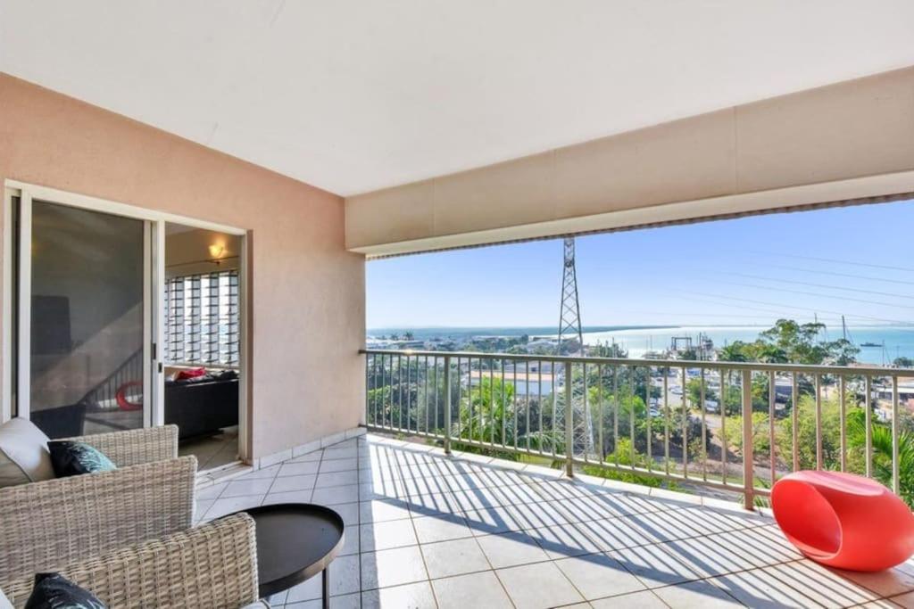 Lovely 3 Bedroom with harbour view - Housity