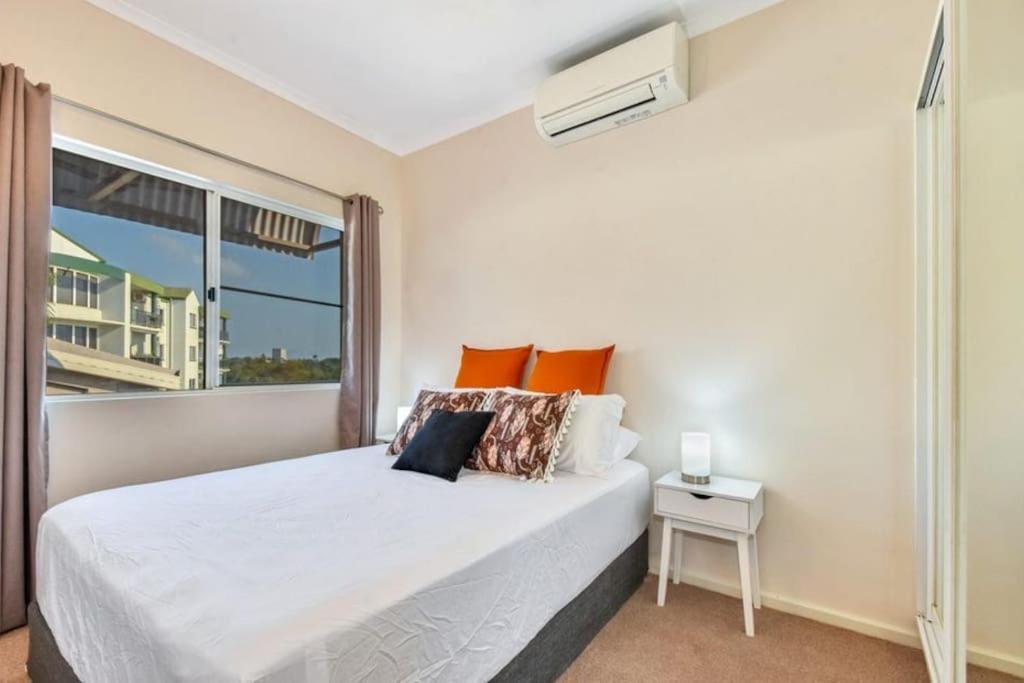 Lovely 3 Bedroom with harbour view - Housity