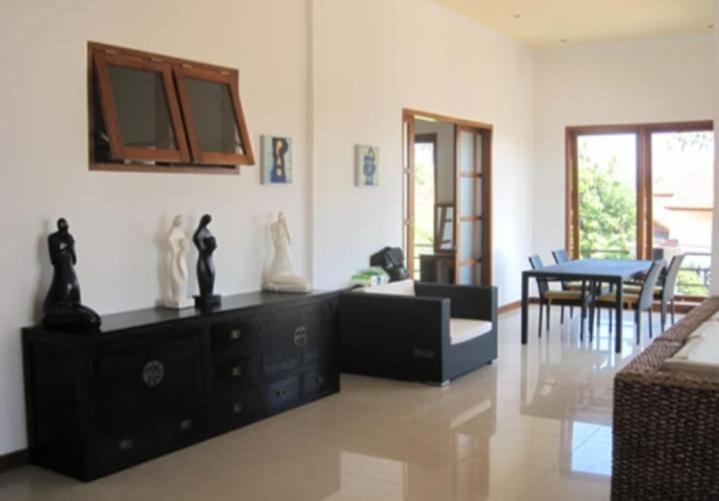 Suitetrails - Villa Damay Dua