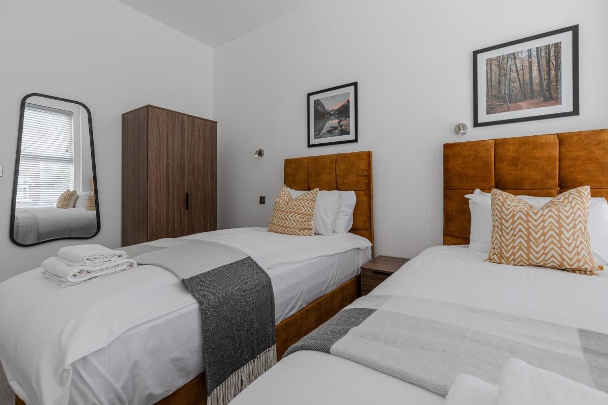 Dainty 2BD Flat in Greater London - Housity