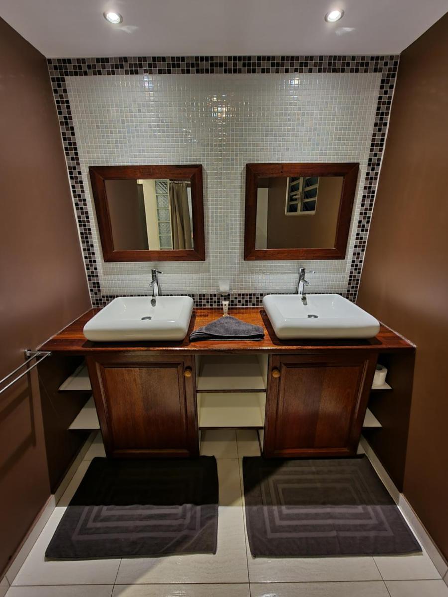 Villa PoeHere - Housity