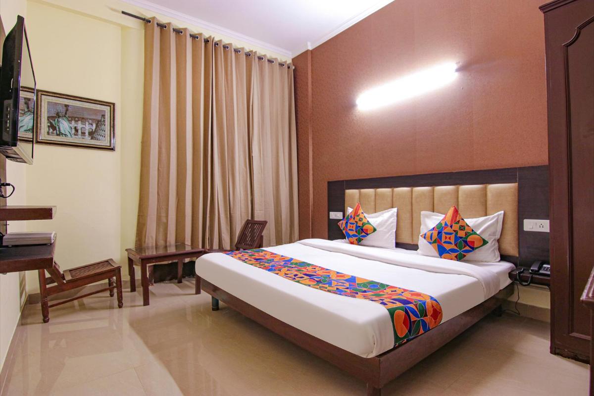 FabHotel Town Pride - Housity