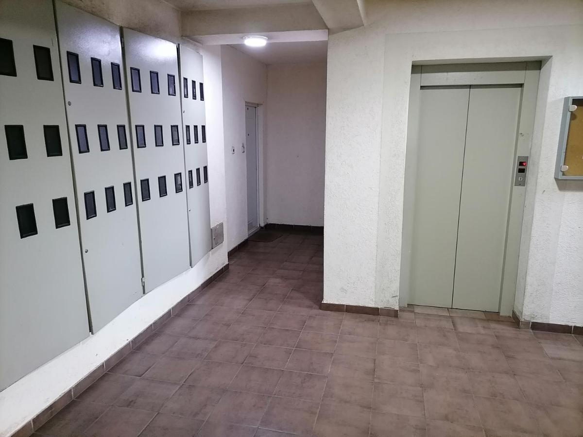 Stan na dan Kraljevo - Housity
