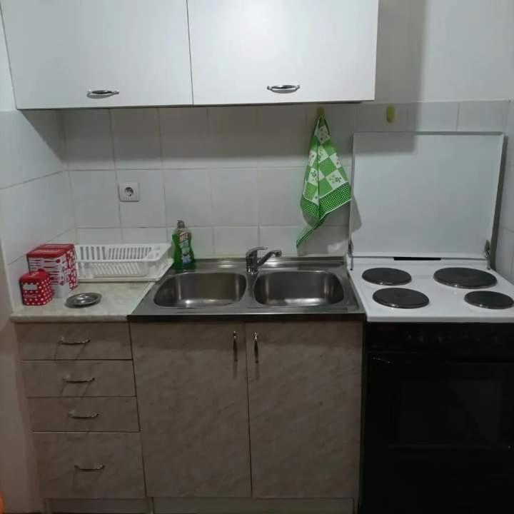 Stan na dan Kraljevo - Housity