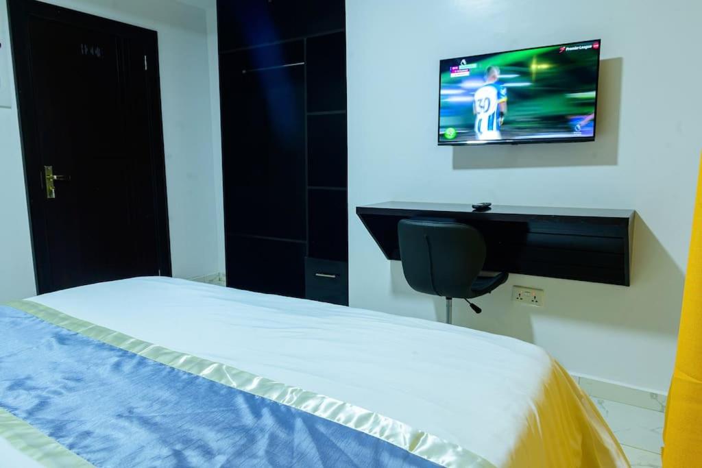 Cc & Cg Homes Luxury 4-Beds Apart Abuja-24Hrs Power - Housity