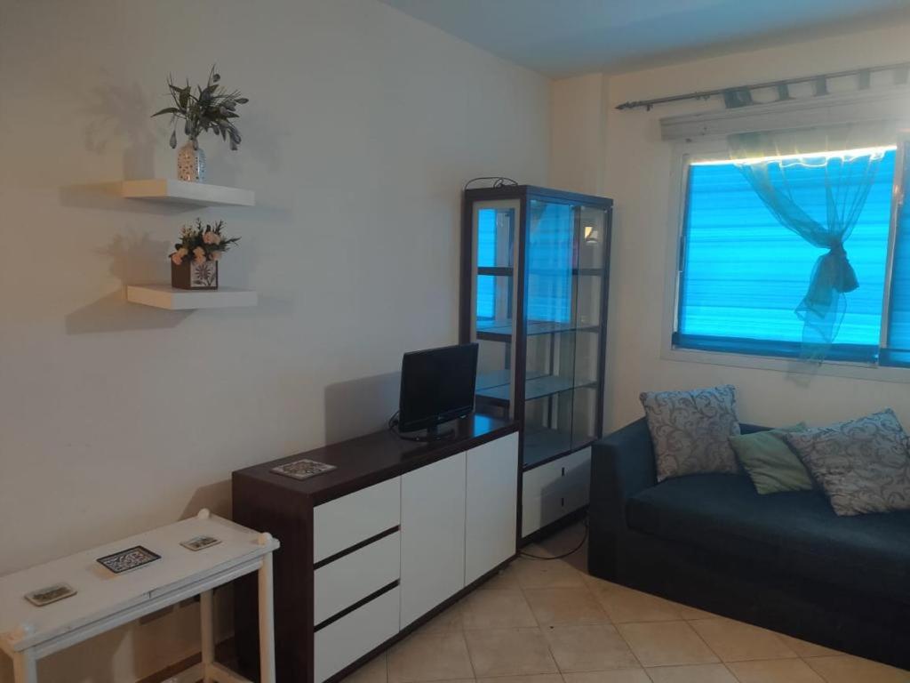 Sierra Comfort-Vacation Home with pool view - Housity
