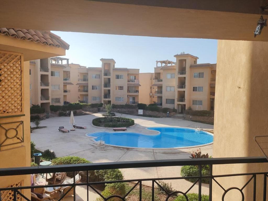 Sierra Comfort-Vacation Home with pool view - Housity