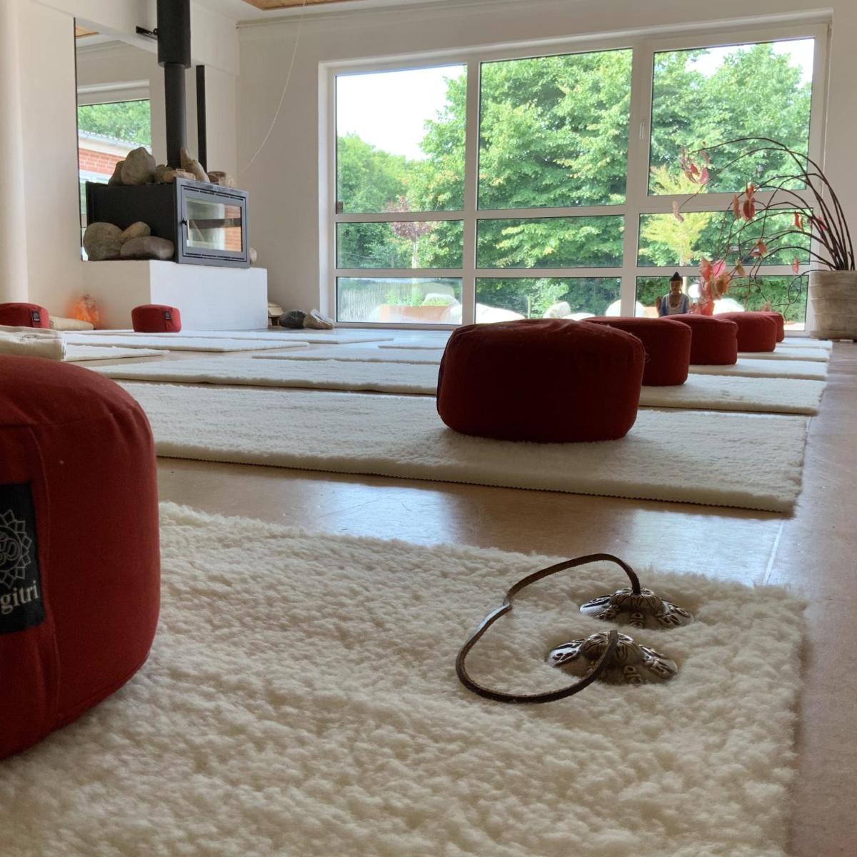 Hollys Bed & Breakfast - Housity
