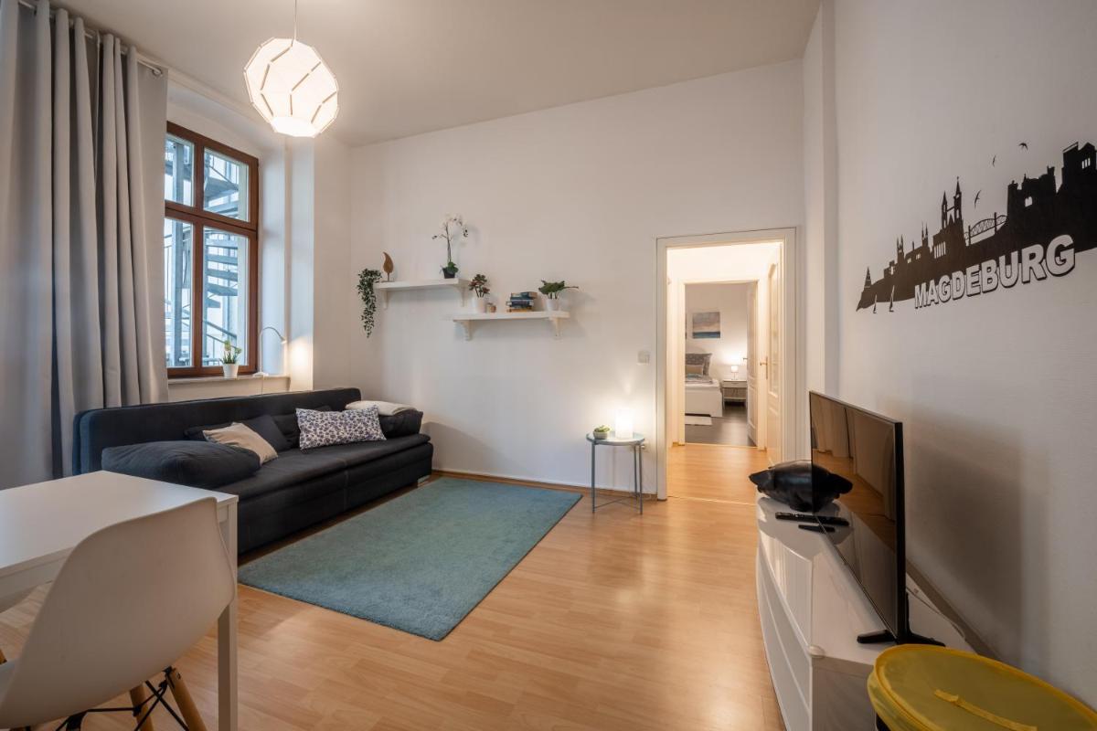 Große Altstadtwohnung im Zentrum, mit Balkon, TOP Lage, 4 Schlafplätzen - Housity
