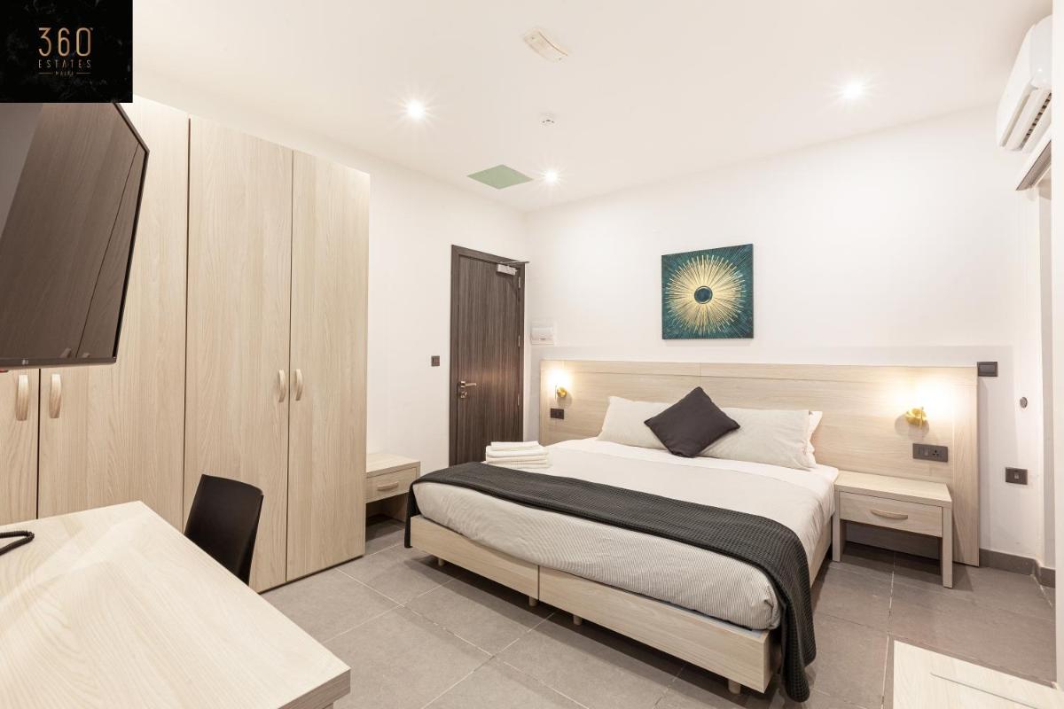 Lovely vacation, Private entrance Home with WIFI by 360 Estates - Housity
