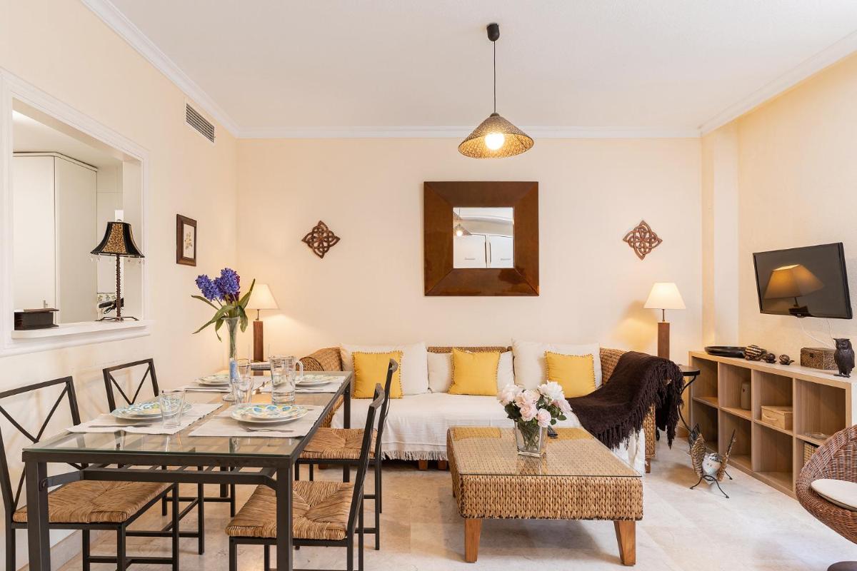 Blonzu Safari - Housity