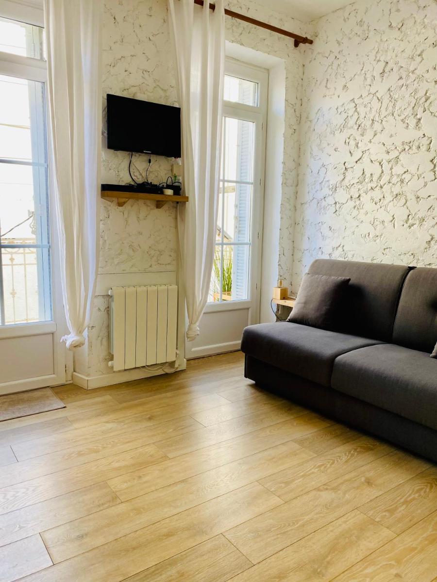 Studio équipé-climatisé avec balcon au Mourillon à 20m de la plage - Housity