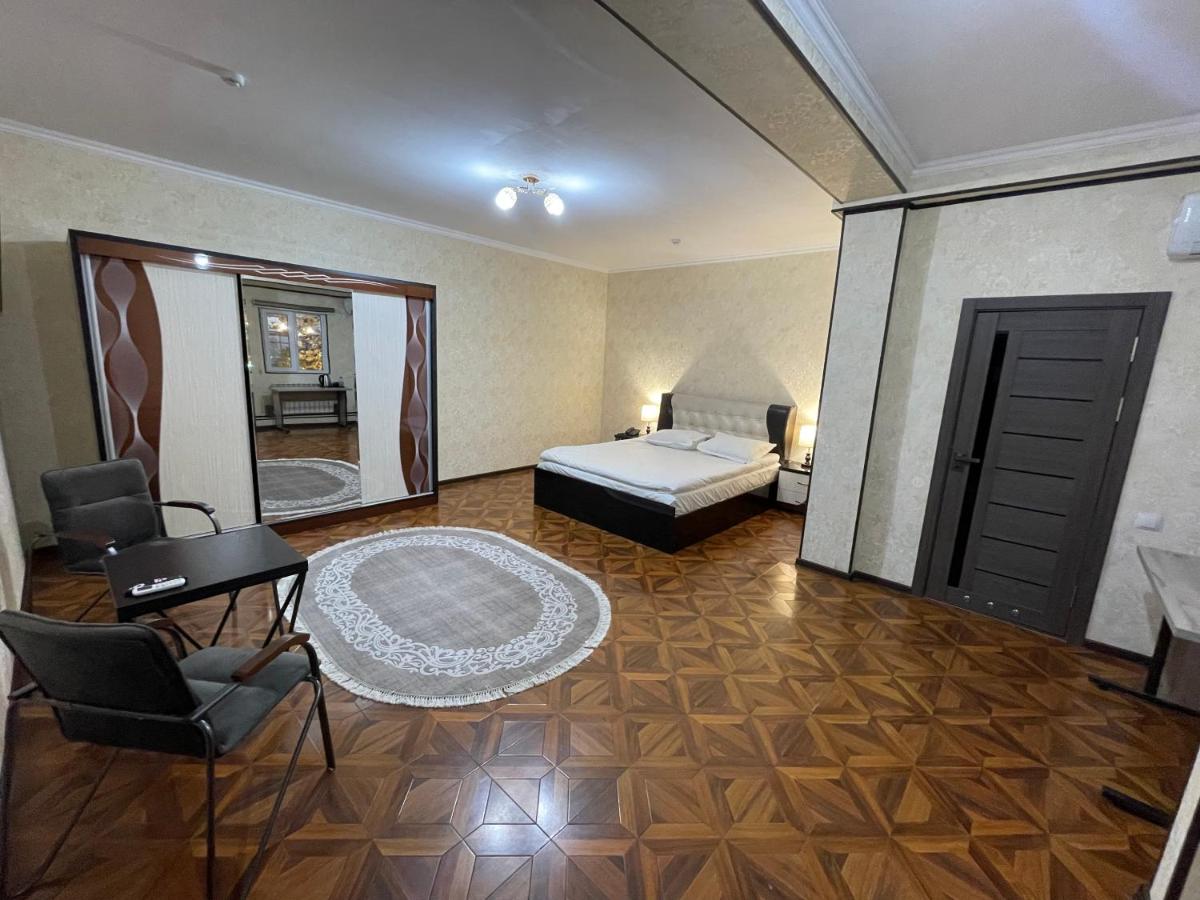 YANTAI Hotel - Housity