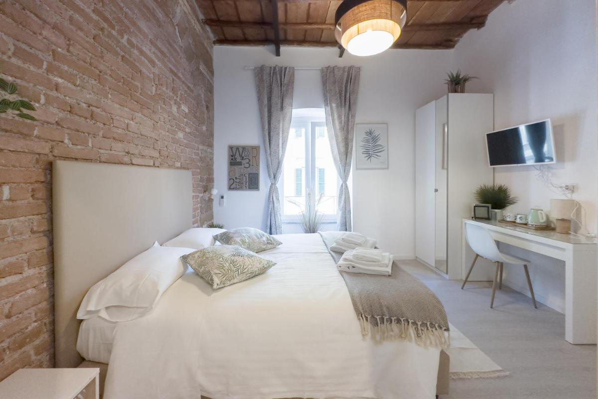 White Ostilia Apartments - Housity