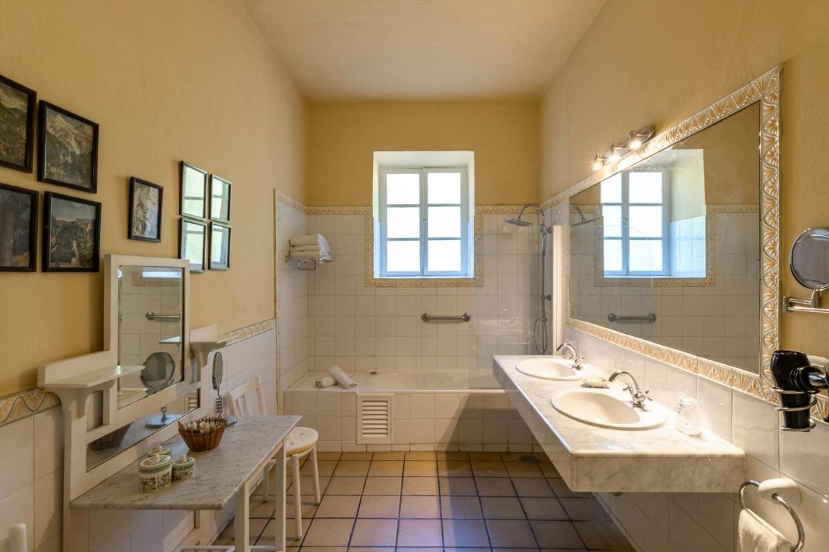Hotel Rural Las Longueras - Housity