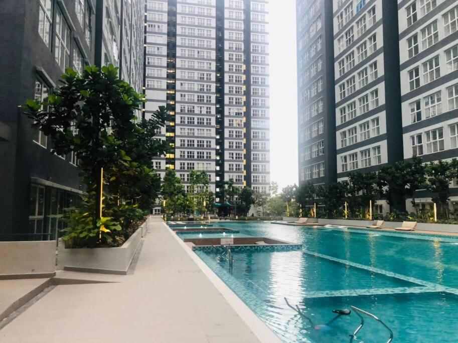 Cozyhome Unique Colourblock Homestay Kajang - Housity