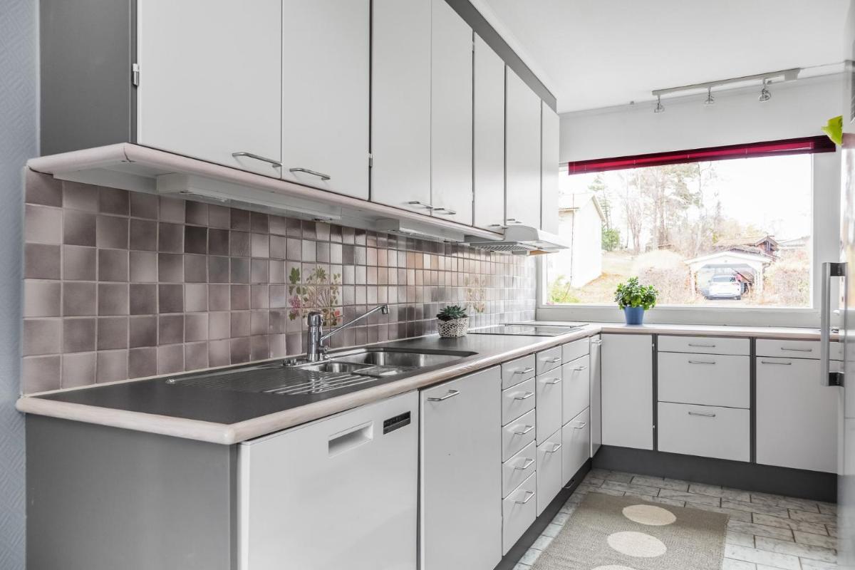 Spacious villa in Upplands Vasby - Housity