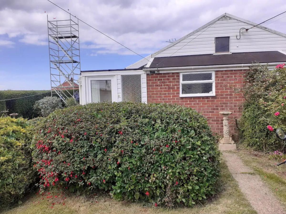 Sundial Cottage - Housity