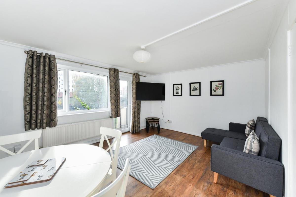 Grafton Court 2 Bed Apartment Close to City Centre Nottingham - Housity