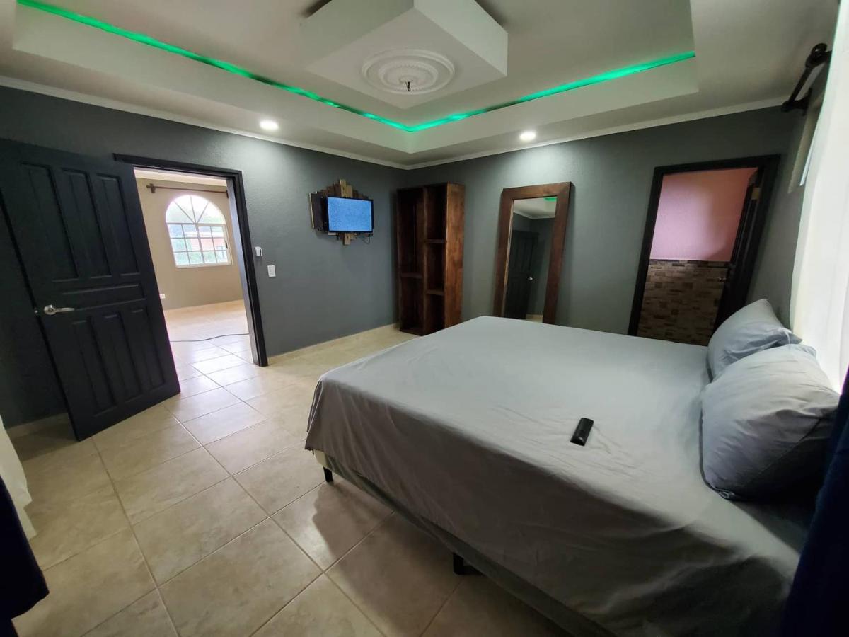 Sunset Bay House - Housity