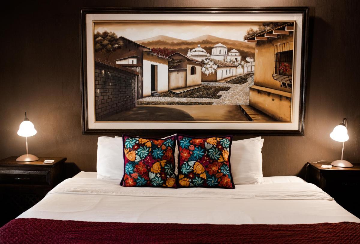 Hotel Los Olivos Santiago Atitlan - Housity