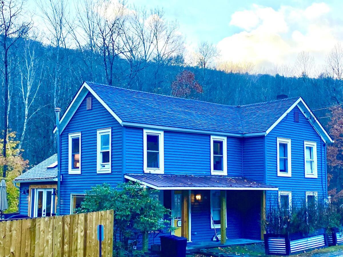 Charming 120-year-old farmhouse by the creek. - Housity