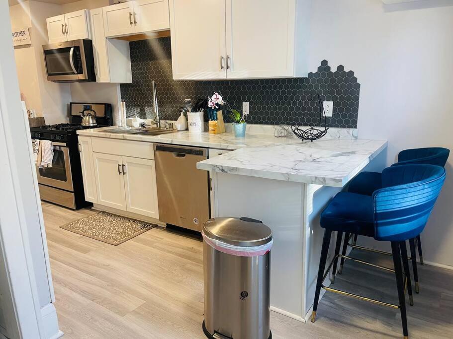 Modern Farmhouse on Kent Street - Housity