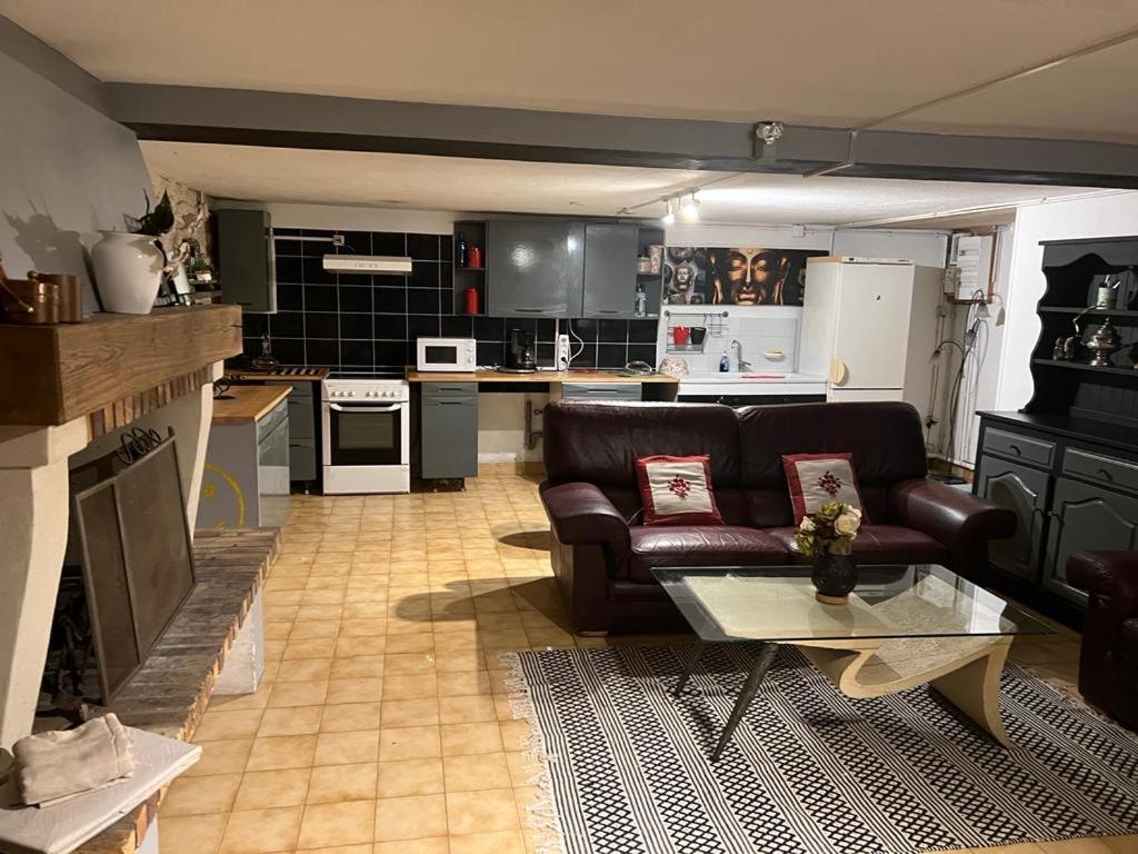 Appartement dans une maison proche de Paris et Disneyland - Housity