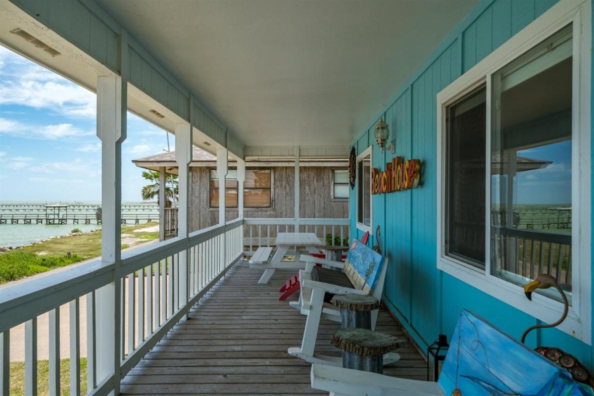 Moon Mirror Bay - Housity