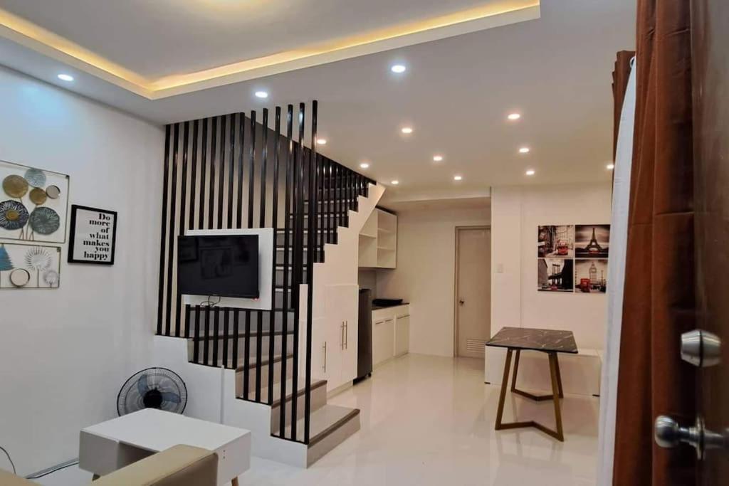 Cabanatuan Staycation - Housity