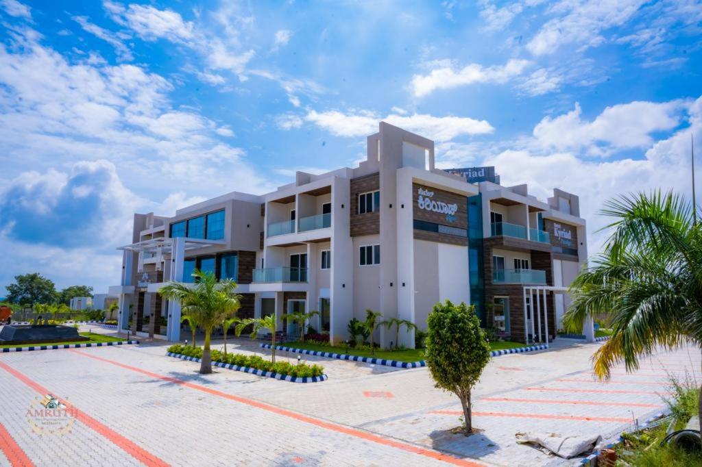 Kyriad Prestige Ilkal - Housity