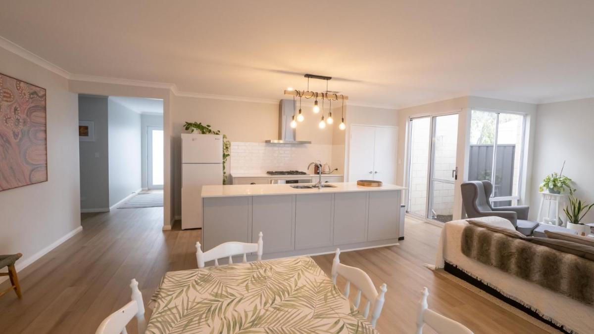 Serenity by the Sea - Housity