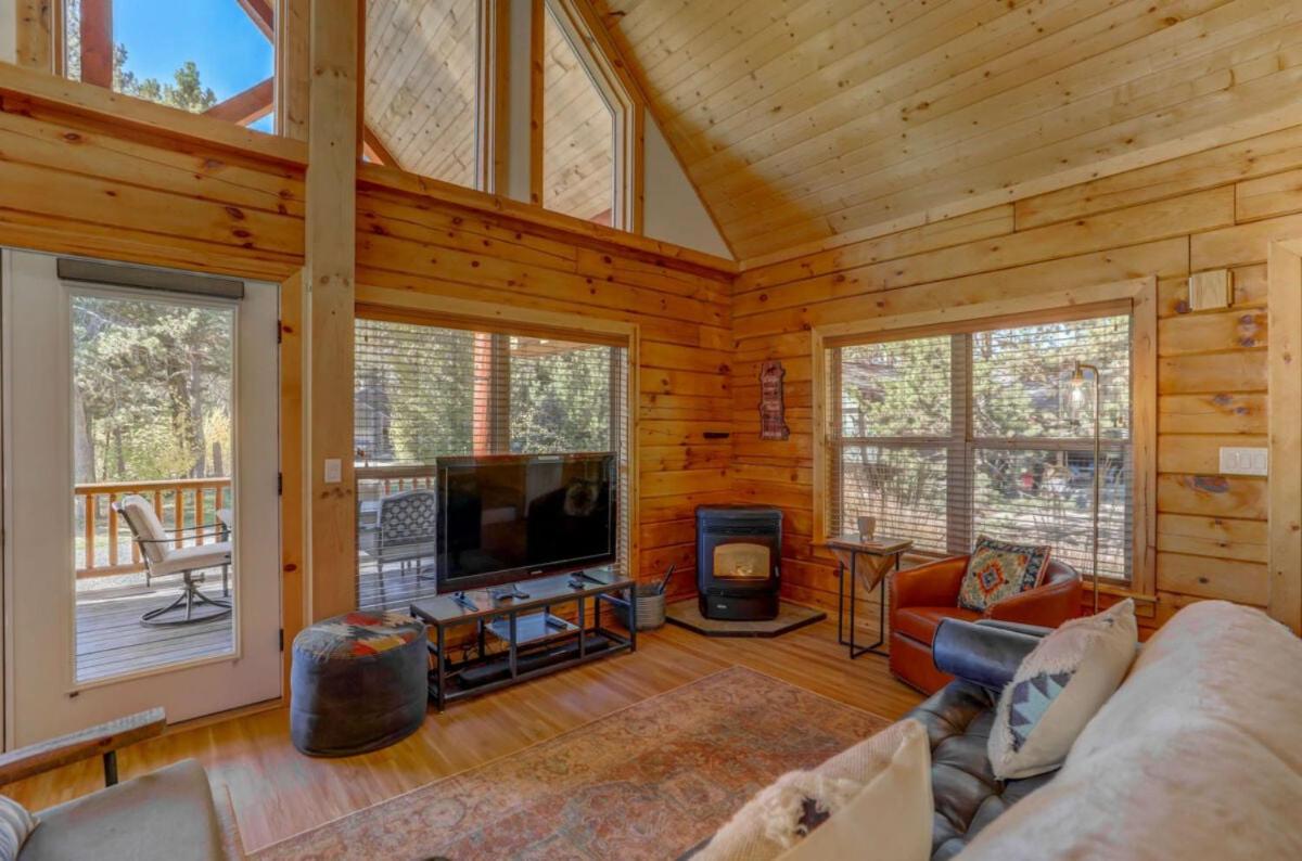 White Fir Adventures by Casago McCall - Donerightmanagement - Housity